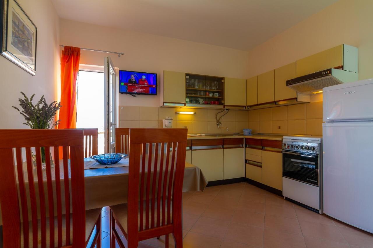 Apartman Haus Maja Banjol Exterior photo