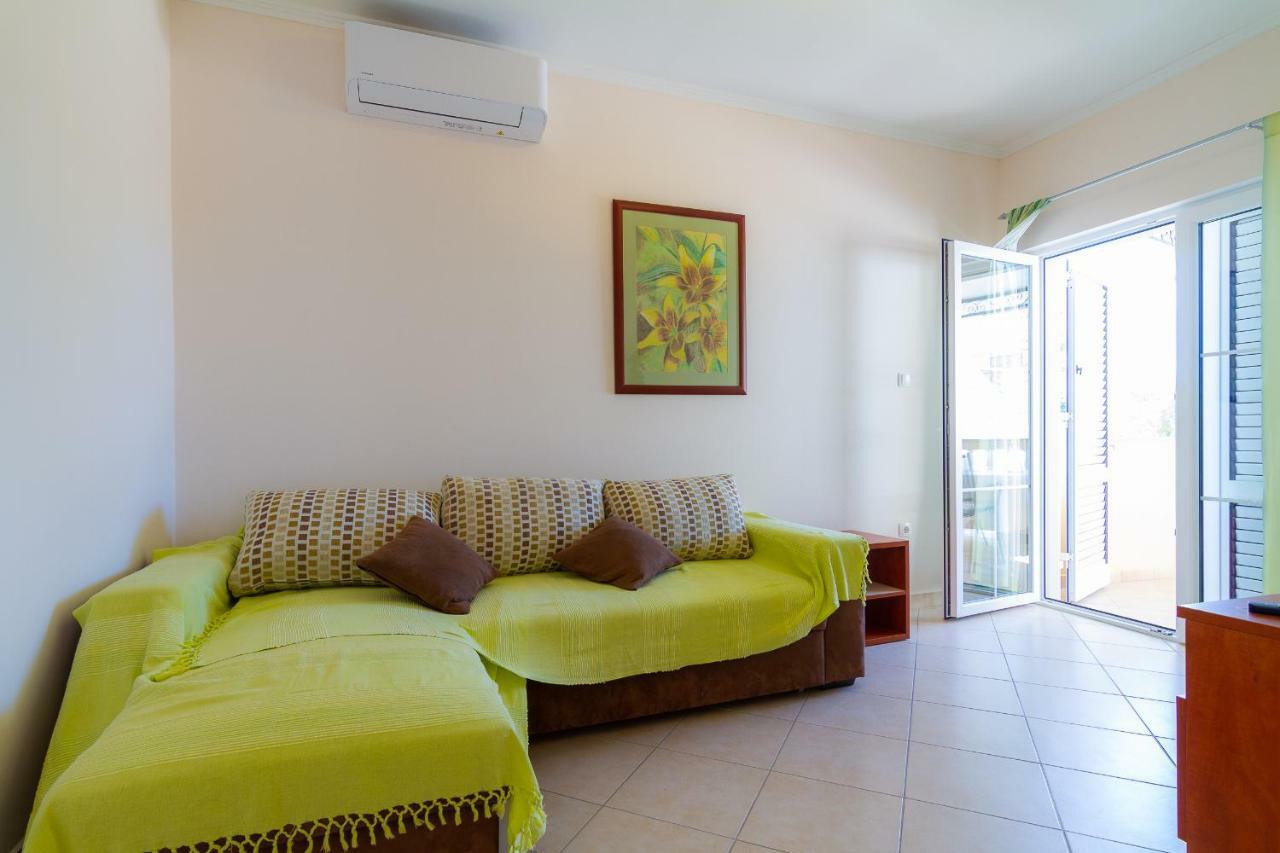 Apartman Haus Maja Banjol Exterior photo